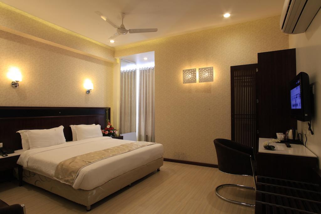 Hotel Sai Mahal Shirdi Quarto foto